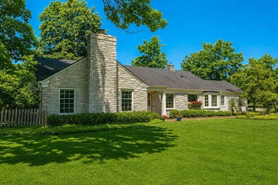 Special spot in Bayside! This darling lannon stone ranch home is - photo 3