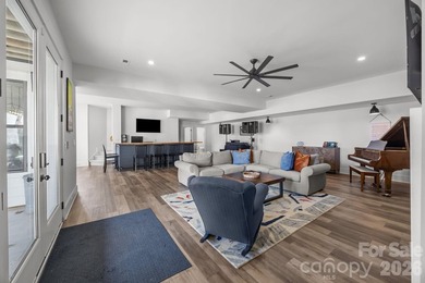 Discover the perfect blend of livable luxury at this exceptional - photo 42