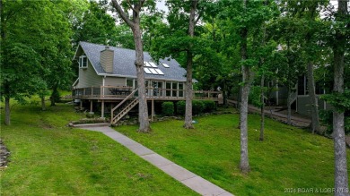 Lake of the Ozarks Home For Sale in Four Seasons Missouri