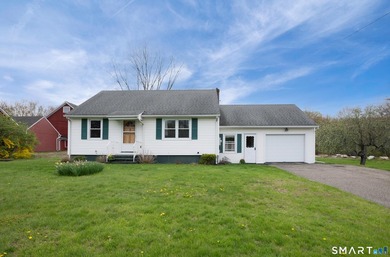 Charming 3 bedroom Cape offering comfortable living space & - photo 1