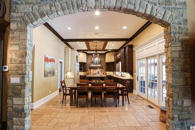 Private 9-acre estate in Western Kentucky offering luxury living - photo 19