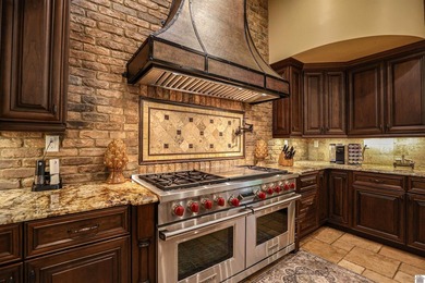 Private 9-acre estate in Western Kentucky offering luxury living - photo 22
