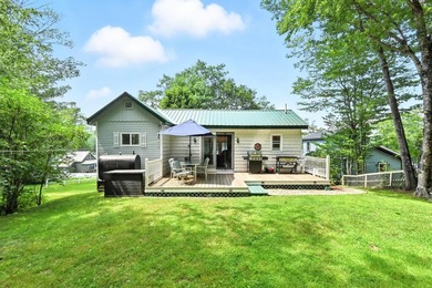 Year-Round Waterfront Cottage on Worthley Pond Tucked along the - photo 8
