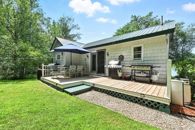 Year-Round Waterfront Cottage on Worthley Pond Tucked along the - photo 10