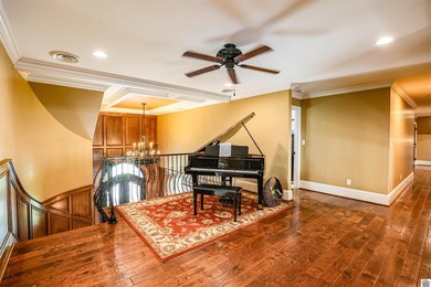 Private 9-acre estate in Western Kentucky offering luxury living - photo 32