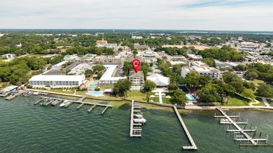 Welcome to an exceptional waterfront residence in the heart of - photo 36
