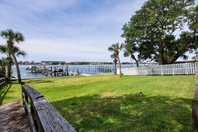 Welcome to an exceptional waterfront residence in the heart of - photo 48