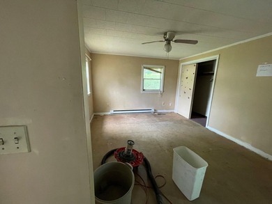 POTENTIAL! This property needs some TLC but has recently had - photo 9