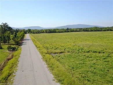 (private lake, pond, creek) Commercial Active Under Contract in Hartford Arkansas