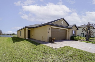 Beautiful updated 4 bedroom home in a gated community. New - photo 3