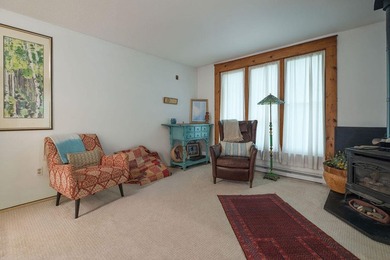 Location, Location!!! Turnkey Brunswick Gem - Fully Updated & - photo 6