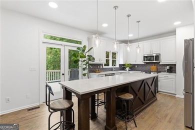 Elegant Living in Olde Atlanta Club Welcome home to this - photo 17