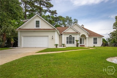 Welcome to 136 Summer Winds Drive, a beautifully refreshed - photo 22