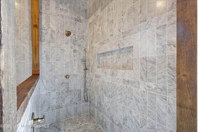 This new construction lake home offers five bedrooms and - photo 23