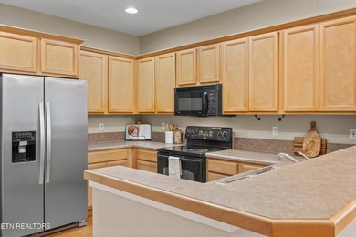 Welcome to this beautiful 4 bedroom, 3 bath standalone in the - photo 25