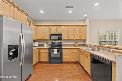 Welcome to this beautiful 4 bedroom, 3 bath standalone in the - photo 26