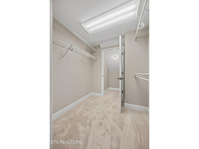 Welcome to this beautiful 4 bedroom, 3 bath standalone in the - photo 30