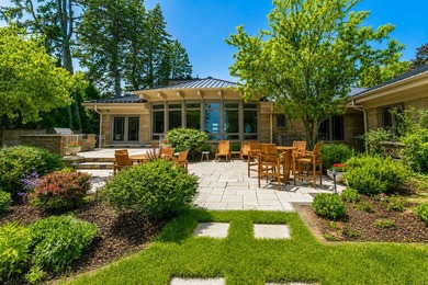 Wake up to breathtaking sunrises & sweeping views of Lake - photo 2