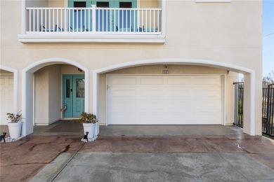 A TOWNHOME MINUTES AWAY FROM PACKERY CHANNEL?? Sign me up! This - photo 2