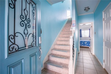 A TOWNHOME MINUTES AWAY FROM PACKERY CHANNEL?? Sign me up! This - photo 4