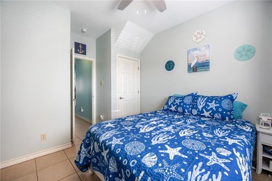 A TOWNHOME MINUTES AWAY FROM PACKERY CHANNEL?? Sign me up! This - photo 8