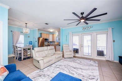 A TOWNHOME MINUTES AWAY FROM PACKERY CHANNEL?? Sign me up! This - photo 10