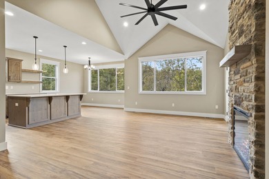 Santa's taking a break & hitting the green @ 409 Silverwood