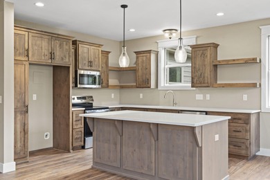 Santa's taking a break & hitting the green @ 409 Silverwood