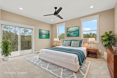 Santa's taking a break & hitting the green @ 409 Silverwood