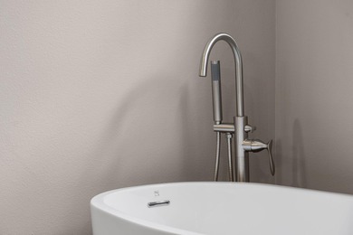 Santa's taking a break & hitting the green @ 409 Silverwood