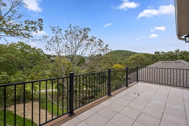 Santa's taking a break & hitting the green @ 409 Silverwood