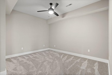 Santa's taking a break & hitting the green @ 409 Silverwood