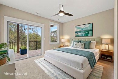 Santa's taking a break & hitting the green @ 409 Silverwood