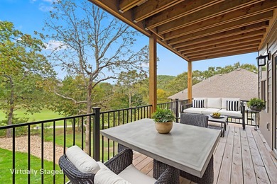 Santa's taking a break & hitting the green @ 409 Silverwood