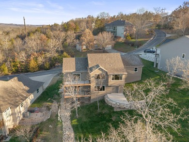 Santa's taking a break & hitting the green @ 409 Silverwood