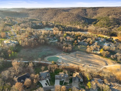 Santa's taking a break & hitting the green @ 409 Silverwood