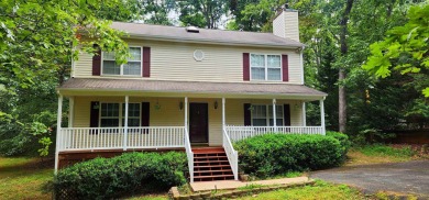 Lake Home For Sale in Palmyra, Virginia