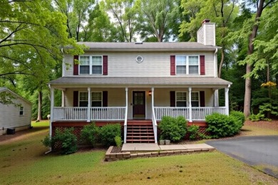 Lake Home For Sale in Palmyra, Virginia