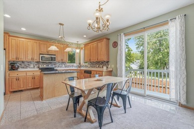 Move right into this beautifully maintained home located on a - photo 5