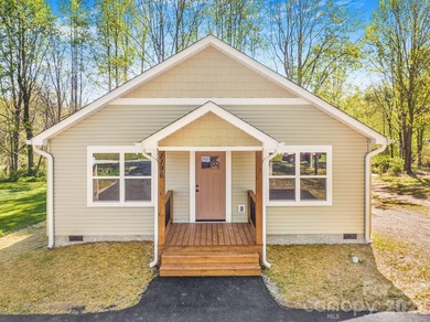 Lake Home For Sale in Waynesville, North Carolina