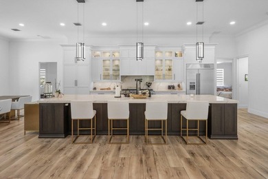 Experience the perfect blend of luxury, privacy, and modern - photo 11