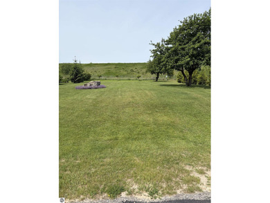 Nice buildable lot at the end of a cul-de-sac in Applewood - photo 11