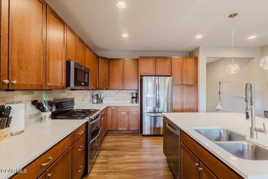 Welcome home to your fully furnished mountain escape located on - photo 12