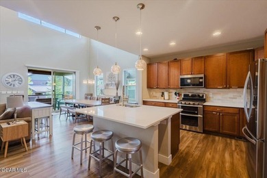 Welcome home to your fully furnished mountain escape located on - photo 14