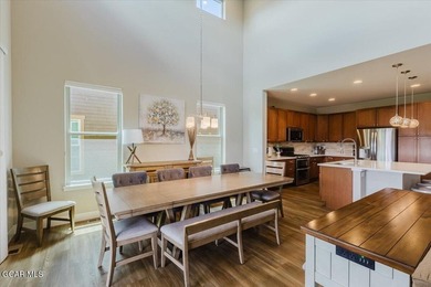 Welcome home to your fully furnished mountain escape located on - photo 17