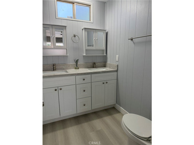 Newly Updated Spacious, 2 bedroom, 2 bath Home is located just - photo 18