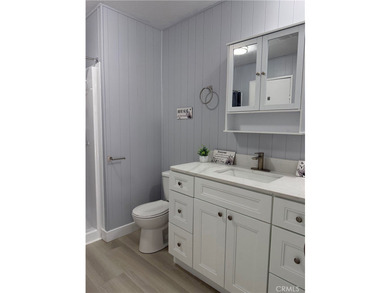 Newly Updated Spacious, 2 bedroom, 2 bath Home is located just - photo 20