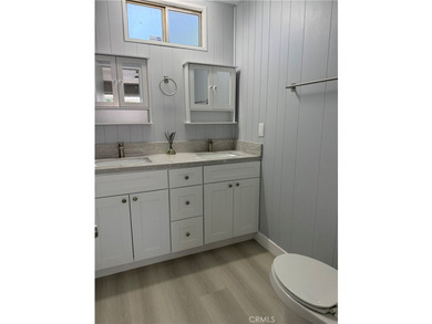 Newly Updated Spacious, 2 bedroom, 2 bath Home is located just - photo 22