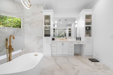 Experience the perfect blend of luxury, privacy, and modern - photo 22