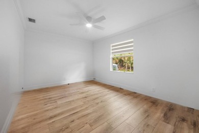 Experience the perfect blend of luxury, privacy, and modern - photo 26